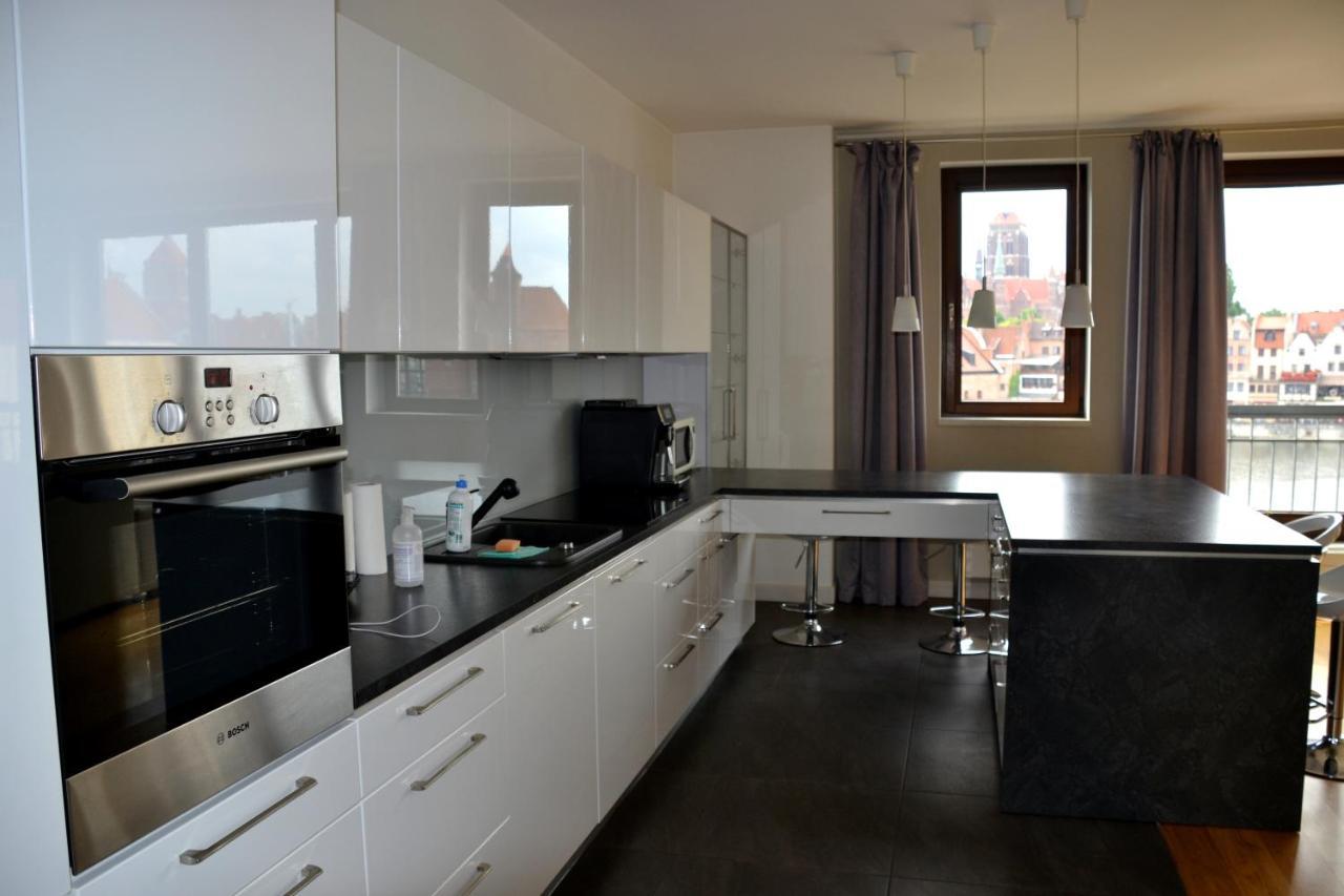 Apartamenty Centrum Nad Motlawa Z Widokiem Na Patio Z Balkonem グダニスク エクステリア 写真