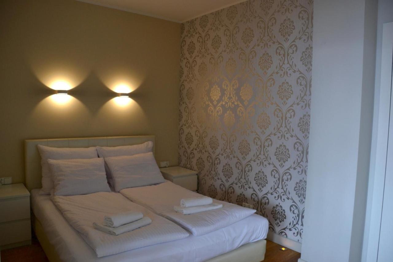 Apartamenty Centrum Nad Motlawa Z Widokiem Na Patio Z Balkonem グダニスク エクステリア 写真